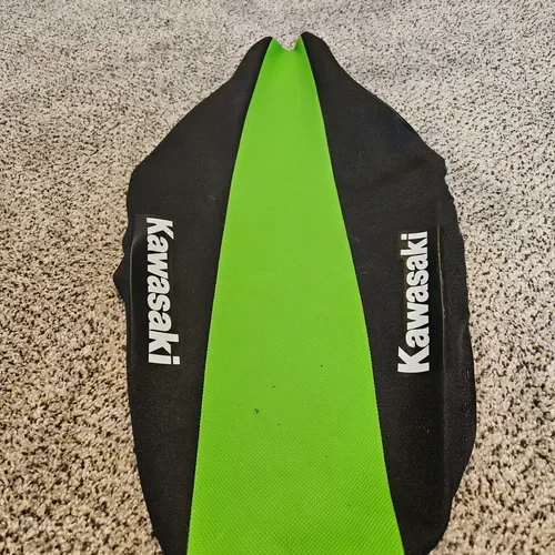 23 Kx 450 Seat Cover Used 