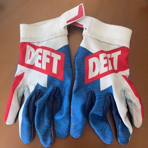 Deft Family Gloves