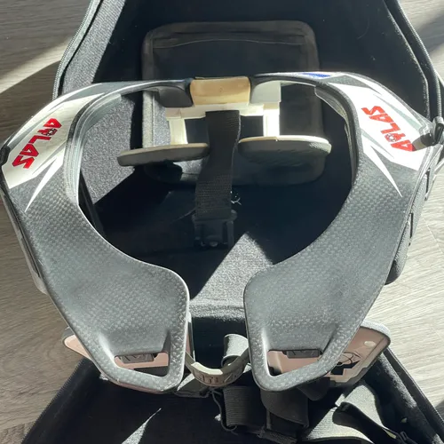 Atlas Pro Carbon Neck brace 