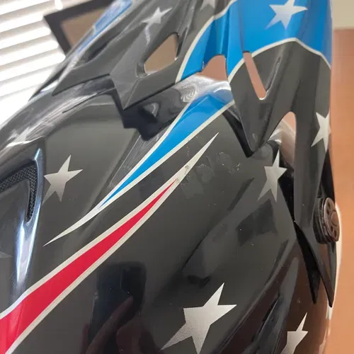 Bell Moto 9 M Eli Tomac Helmet