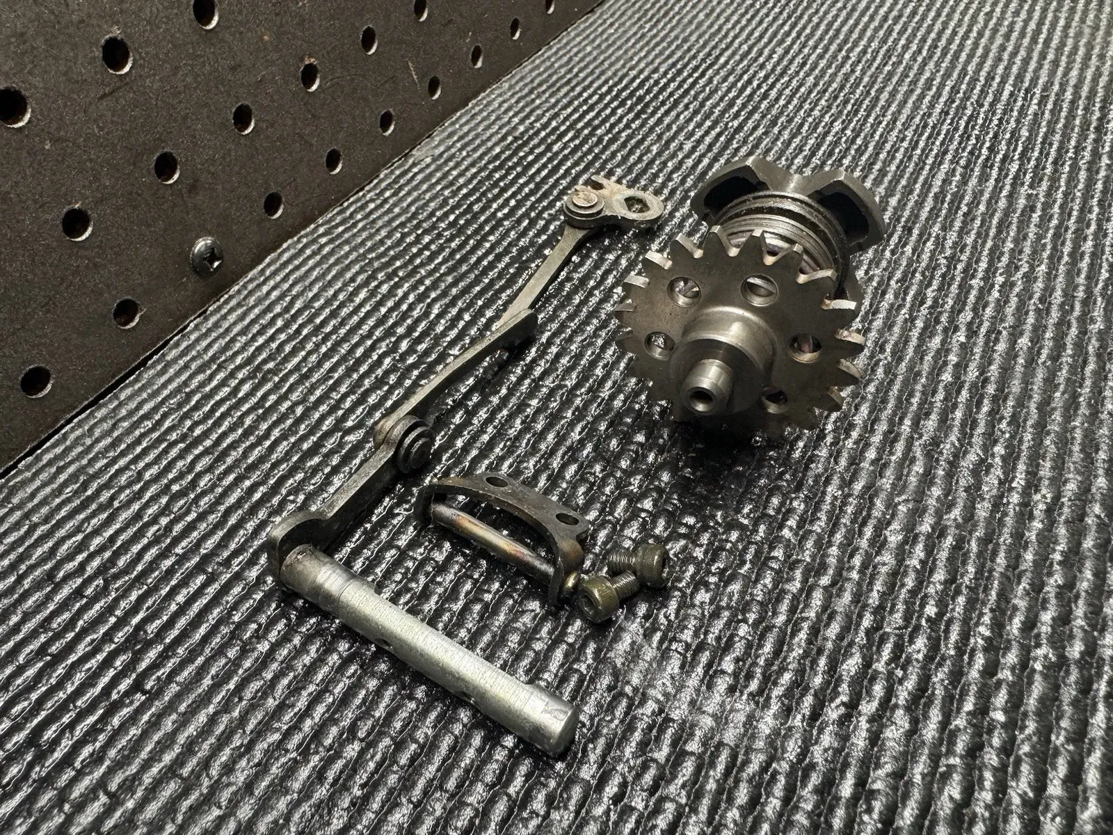 1999-2023 Yamaha YZ250 Powervalve Linkage Arm Governor Gear