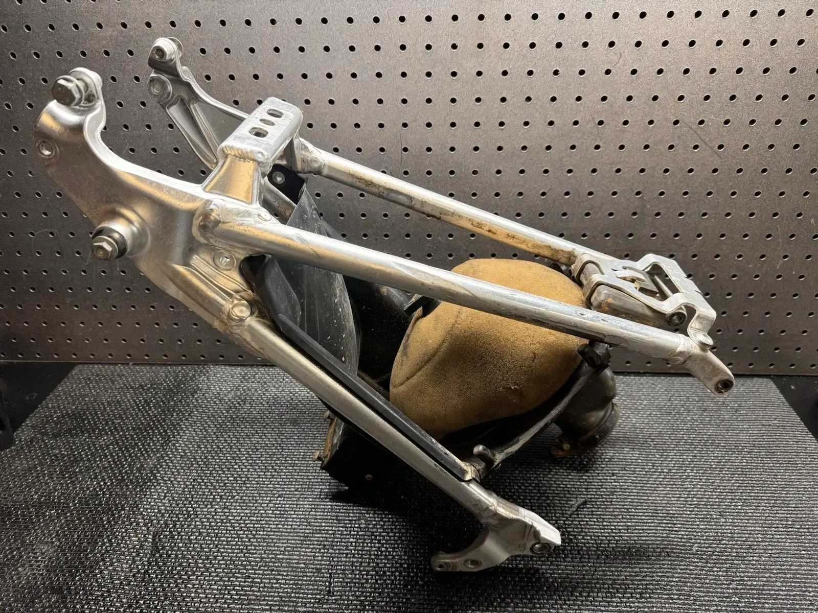 2009-2012 HONDA CRF 450R 450 2010-2013 CRF 250R 250 AIR BOX SUB FRAME Subframe