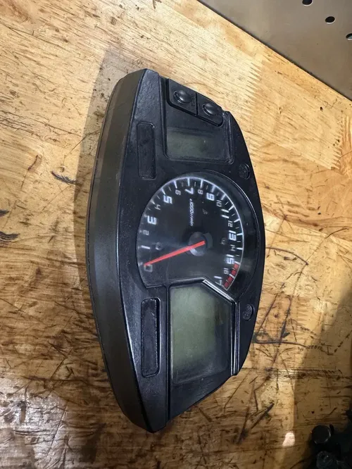 2013-2018 Honda CBR600R OEM Cluster Dash Gauge Screen Assembly