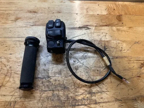 2017-2023 Harley Road King Left Signal Horn Headlight Switch