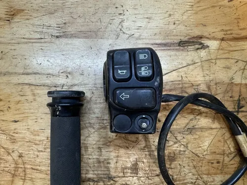 2017-2023 Harley Road King Left Signal Horn Headlight Switch